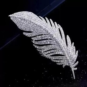 Authentic 2Ct Round Cut Lab-Created Diamond Feather Brooch Pin 14KWhite Gold Plated Silver