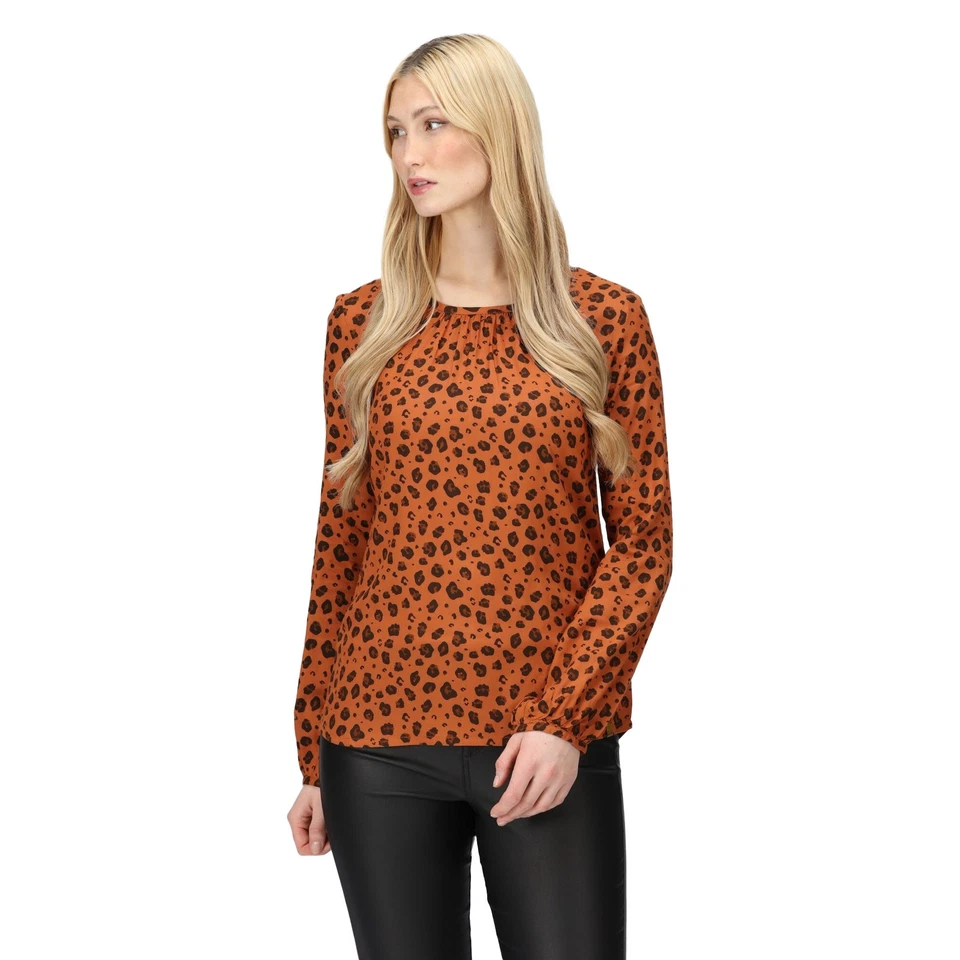 Regatta  Blusa Hadria Estampado Animal para Mujer (RG8126) - Imagen 4 de 4