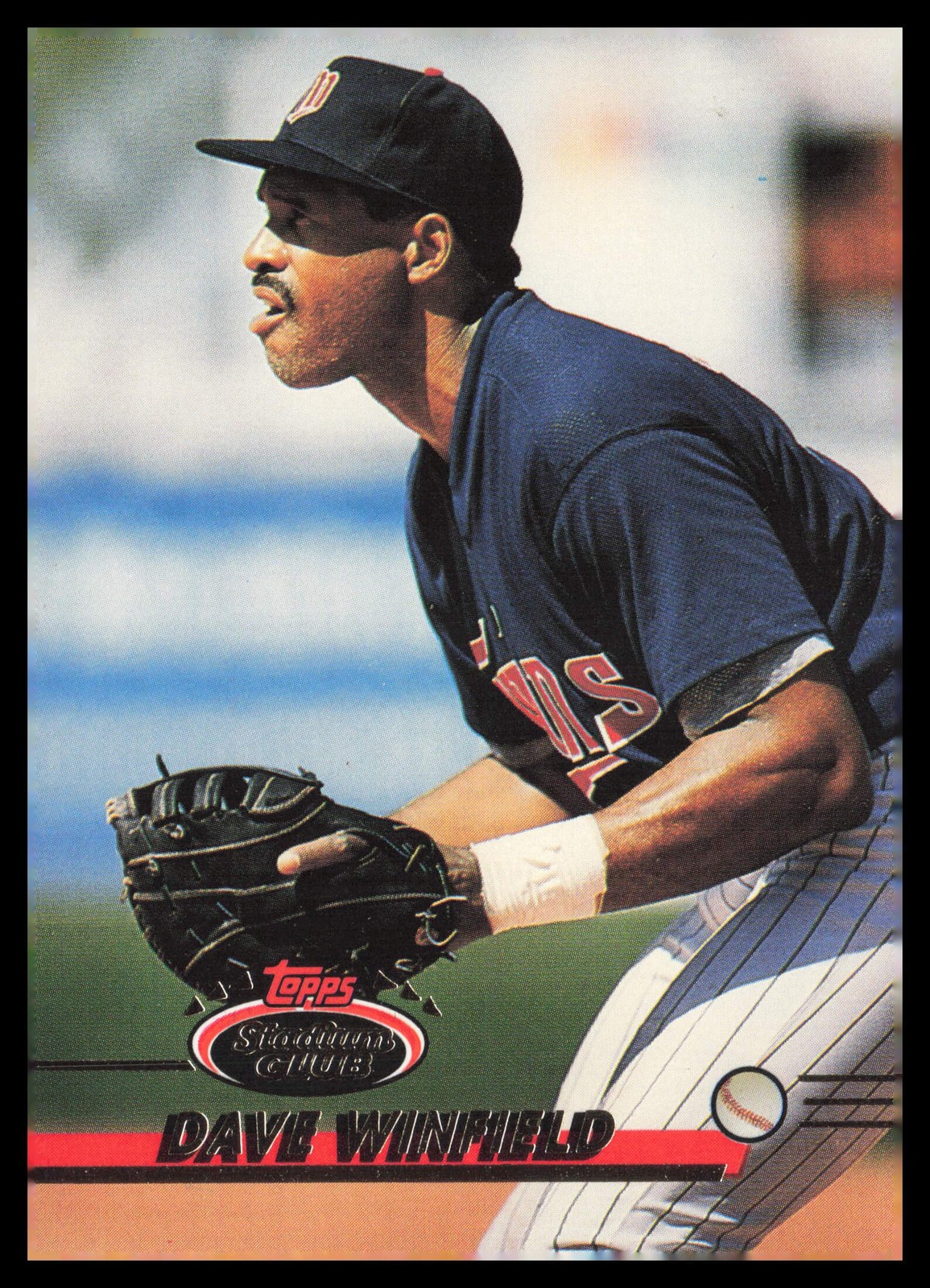 1993 Stadium Club #609 Dave Winfield Minnesota Twins Members Only Baseball Card