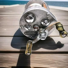 VINTAGE 1950-60's PFLUEGER SUPREME #1573 BAIT CASTING  FISHING REEL     #50