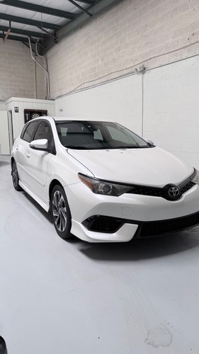 2017 Toyota Corolla hatchback