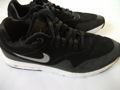NIKE AIR MAX - ausgezeichnete  Knaben Sneaker Gr. 38,5 neuw.