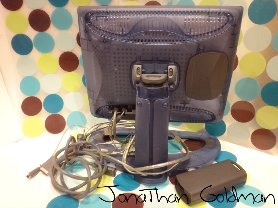 Apple Studio Display 15 M4551 Navy Blue LCD Display Monitor RARE Mac Vintage - Image 3 of 4