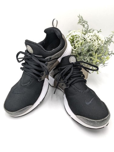 black & white retro 1s