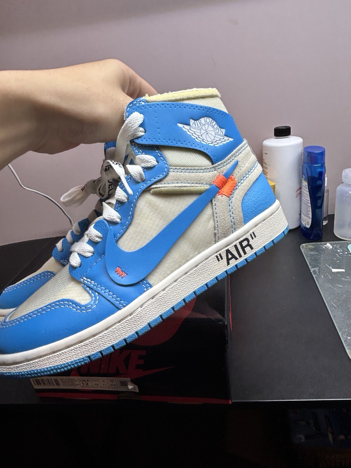 OFF WHITE X NIKE Taglia 5 Nike Air Jordan 1 Off White x Jordan 1 Retro High OG UNC 2018