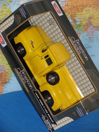 1/24 1955 FORD F-100 PICKUP YELLOW AMERICAN CLASSICS PREMIUM DIE-CAST BRAND NEW - Picture 3 of 12