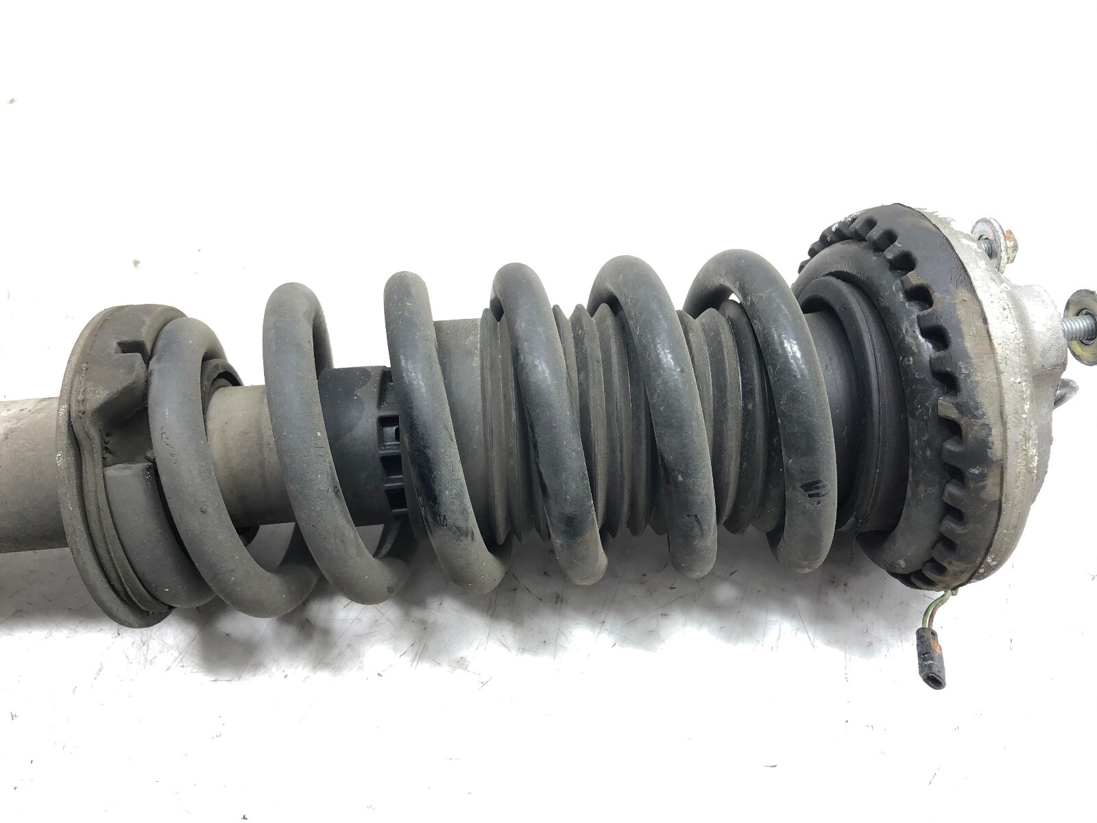 2014-2020 MASERATI QUATTROPORTE AWD LEFT DRIVER FRONT SHOCK STRUT ABSORBER OEM.