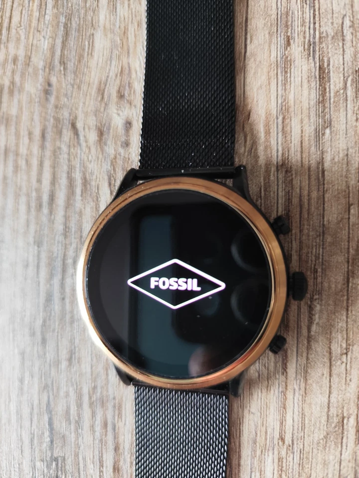 Fossil SmartWatch Damen DW 10F1 In Sehr Gutem Zustand Mit Milanaise Armband - Bild 2 von 4