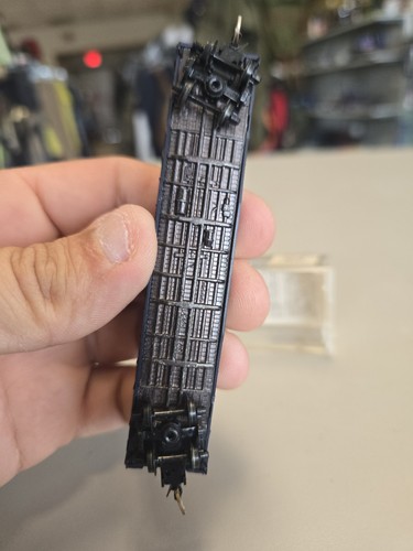 Micro-Trains N scale Grand Trunk Western 50’ Gondola, #46120, Rd #146021 - Picture 6 of 15