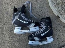 CCM U 04 Ice Hockey Skates Youth Size 4/ Shoe Size 5.5