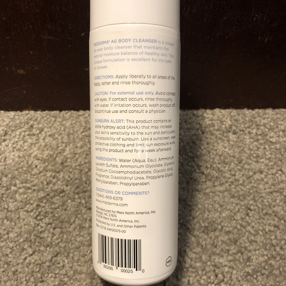 Limpiador corporal Mederma AG Advanced Dry Skin Therapy, ácido alfa hidroxi 8 oz Foto 2 de 4