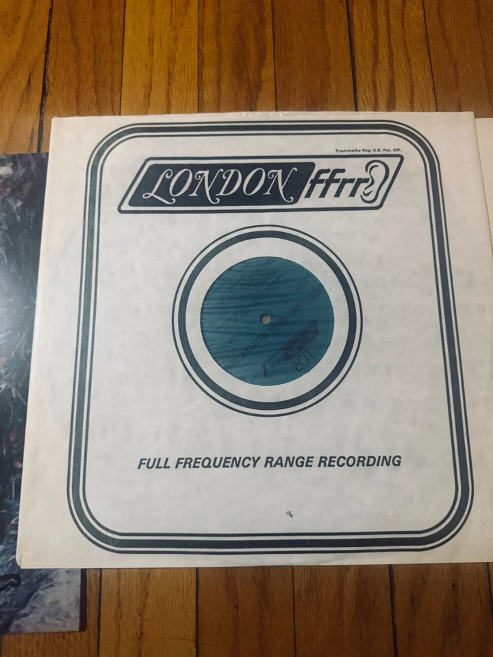 RARE Vintage Luciano Pavarotti Personally Signed  Verismo Arias Vinyl Original - Image 4 of 4