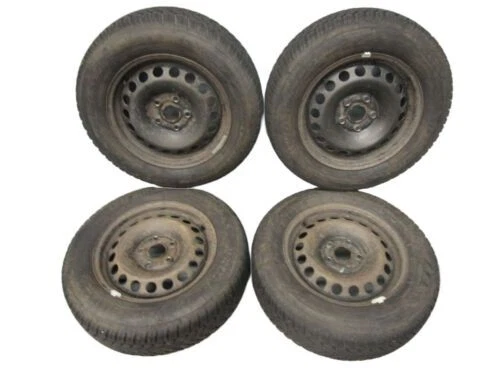 Kompletträder mit 5-schraubigen Stahlfelgen und Dunlop Reifen für Autos