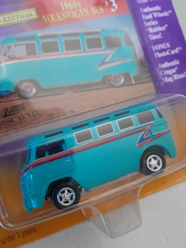NOS Diecast Johnny Lightning Classic Gold 1960's Volkswagen Bus #3 W/Card/Stand - Picture 2 of 3