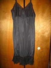 Vintage Womens Lingerie Full Slip Black Adjustable Straps Nylon Sz 34 Unmarked