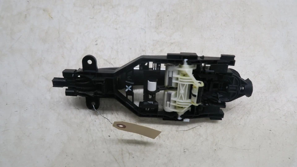 Manija de puerta exterior del lado del pasajero delantero derecho Volvo XC60 2018-2022 OEM Foto 4 de 4