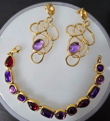 Vtg 90 s Avon Golden Web Purple Lucite cab Dangle Earrings  w/match bracelet
