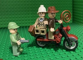 Lego 7620 Indiana Jones Henry Russian Soldier Minifigures Red Motorcycle 7625