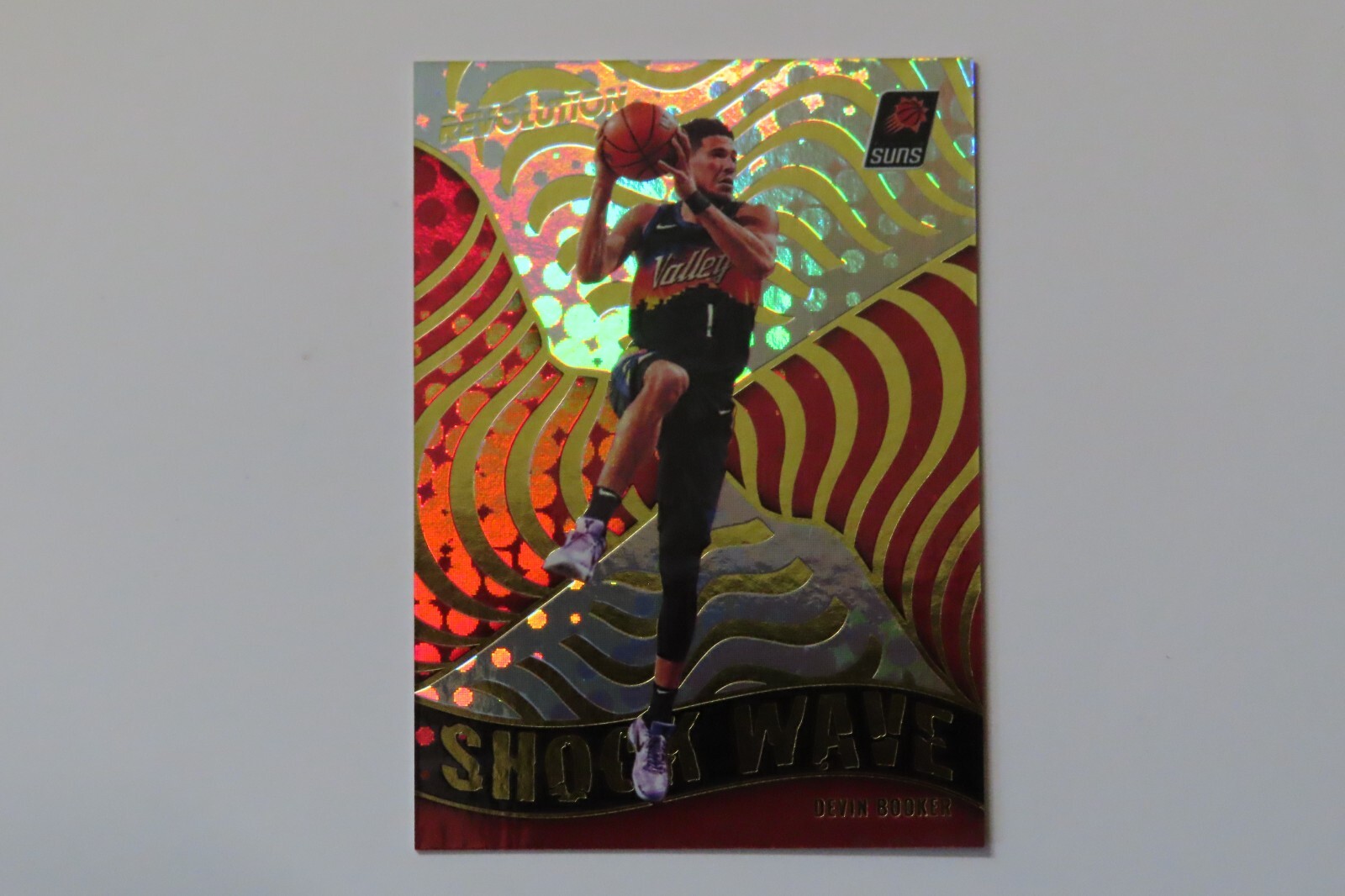 2021-22 Panini Revolution Shock Wave Devin Booker #9