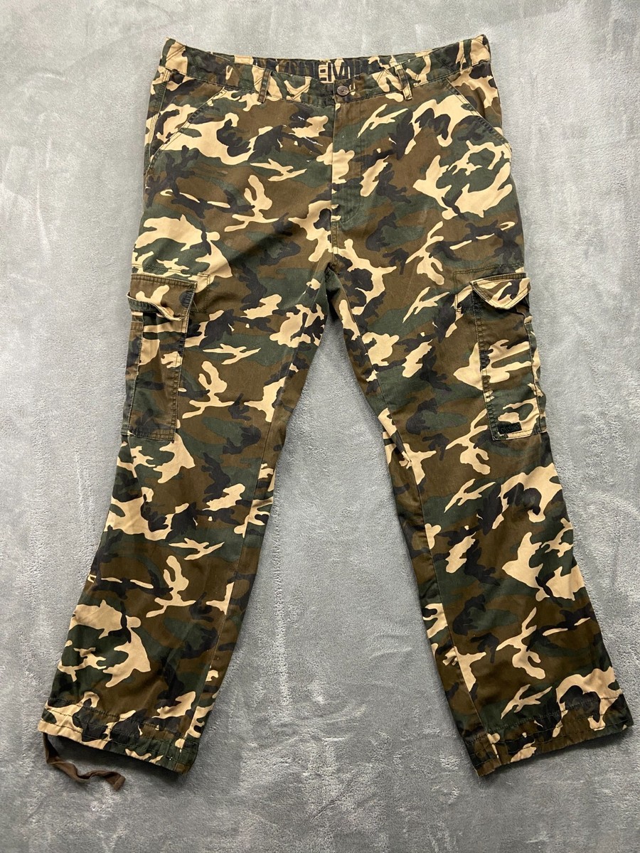 Akademiks Pants Men's 42x31 Green Camouflaged Cargo Pockets