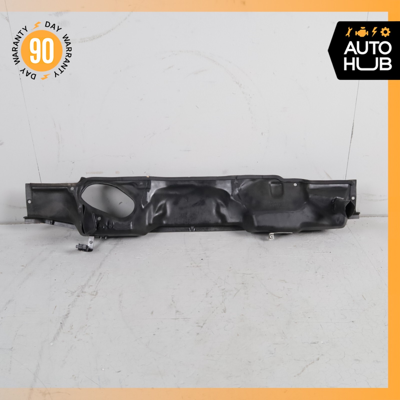 03-13 Maserati Quattroporte M139 Front Windshield Cowl Panel Trim Cover OEM