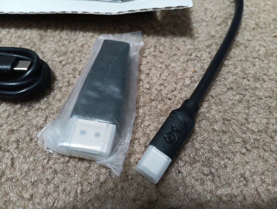 Mini DisplayPort Thunderbolt Male To 3 Display Port Female Adapter Converter - Image 3 of 4