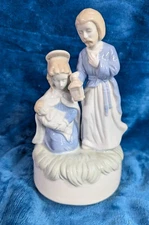 Porcelain nativity musical figurine silent night vintage Japan Christmas