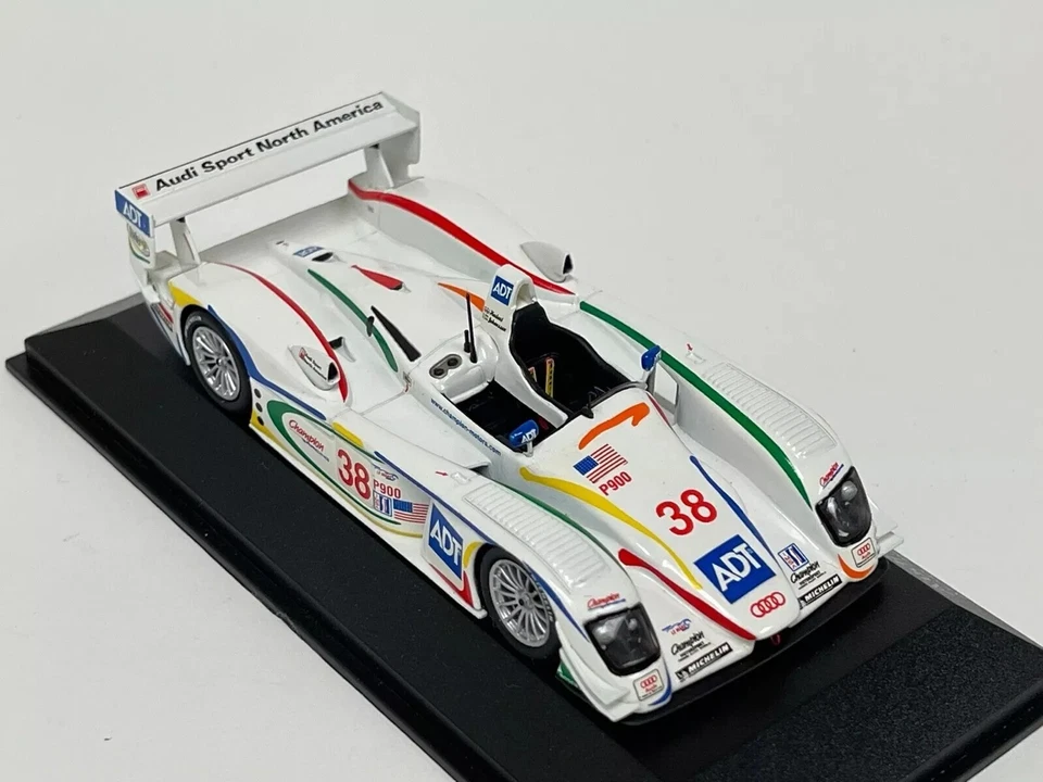 Minichamps 400 021338 Audi R8 coche de carreras ALMS Petit Le Mans 2002 Herbert 1:43 Foto 4 de 4