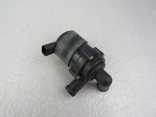 VW T5 GP Highline Zusatzwasserpumpe M14360 7e0965561