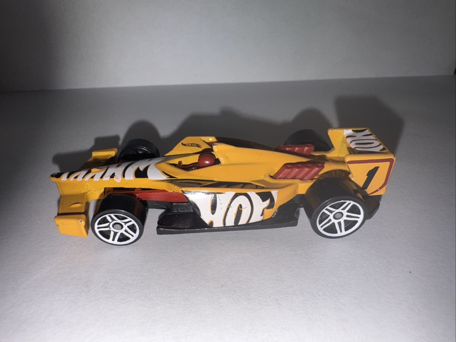 Hot Wheels Winning Formula Race Car 2017 Legends of Speed Yellow PR5s