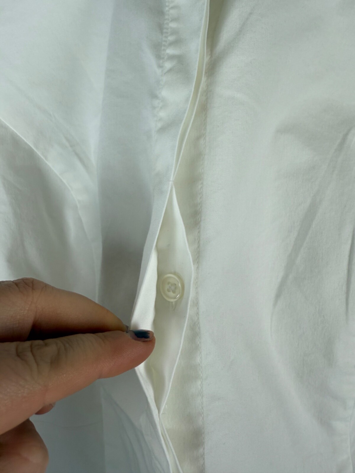 Chico's White Hidden Button Cutout Back Collared … - image 6