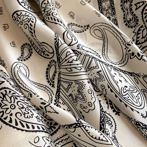 100% Silk 26" Square Scarf Women Neckerchief Bandana Vintage Blakc White Paisley - Picture 8 of 12