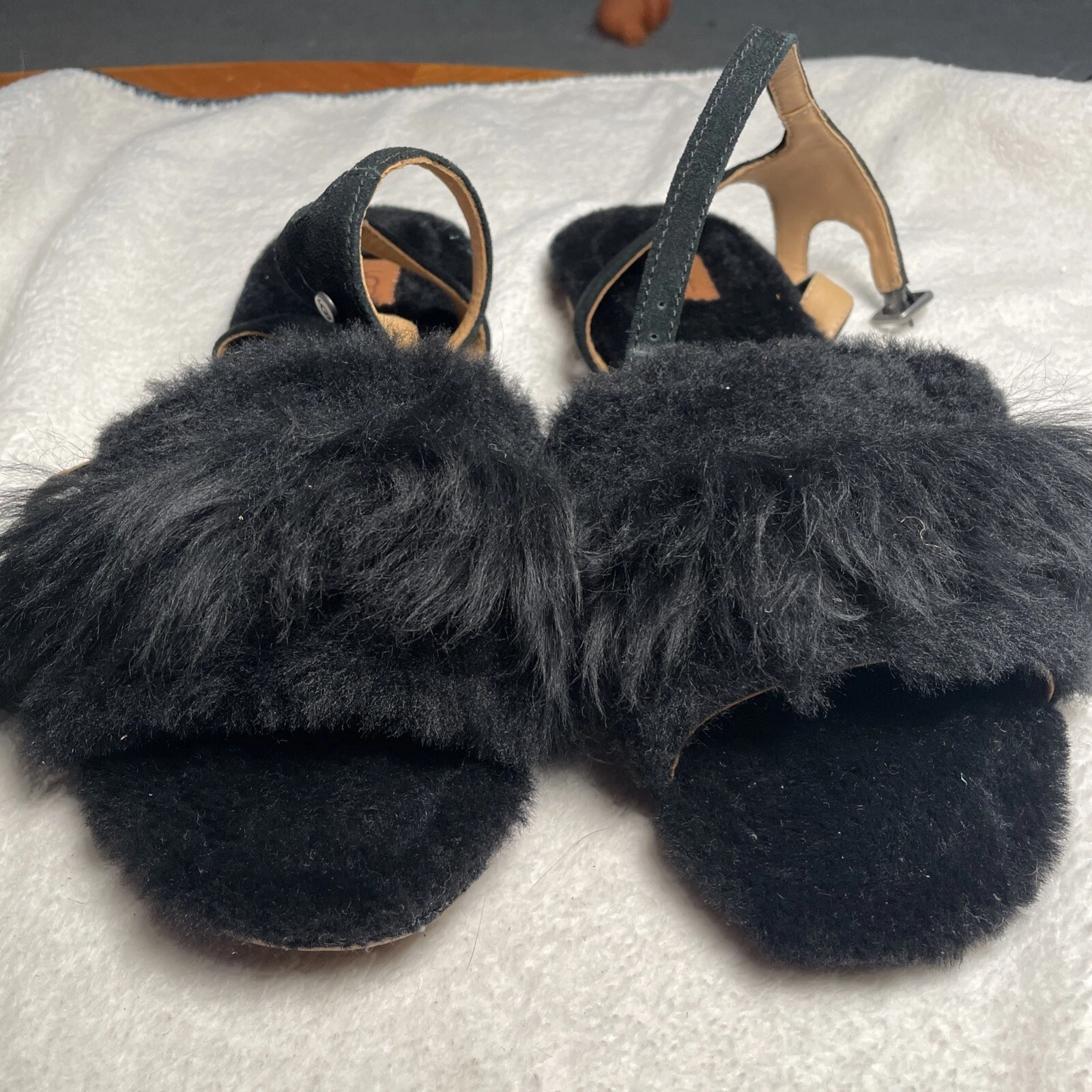 SANDALI UGG NERI FLUFF FEST PELLE DI PECORA CINTURINO ALLA CAVIGLIA DONNA US 12 eur 43 NUOVI