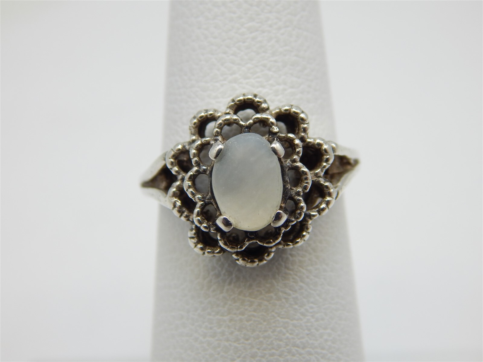 SILVER PLATE MOTHER OF PEARL SOLITAIRE FASHION RING S… Gem