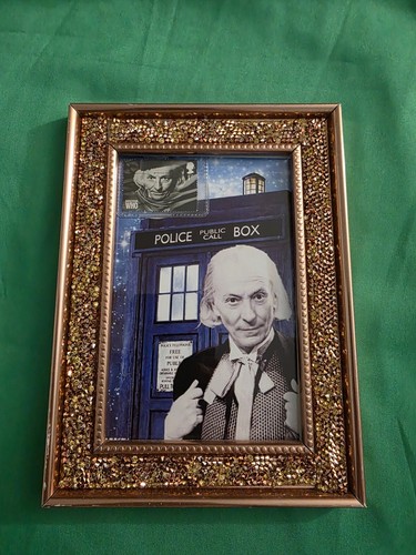 Doctor Who Tardis Ohrringe & Großbritannien 2013 gerahmter Stempel neu Geschenk Dekor Menge 2 - Bild 5 von 8