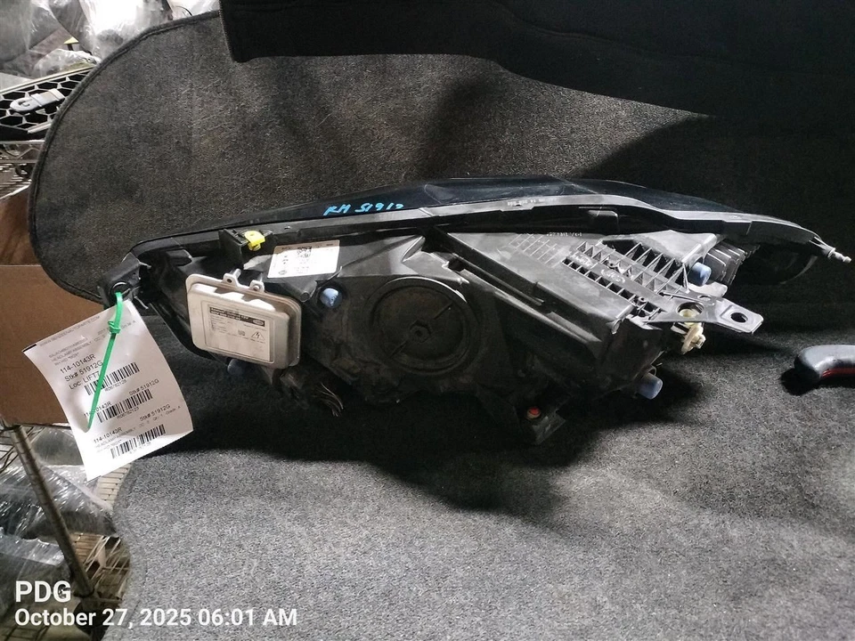 MONTAJE FARO DERECHO T4N17211 2017 JAGUAR XE Foto 4 de 4