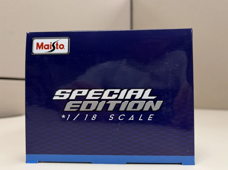 Maisto 32611 1971 Datsun 240Z Black Diecast Model Car 1/18 Scale - Image 4 of 4