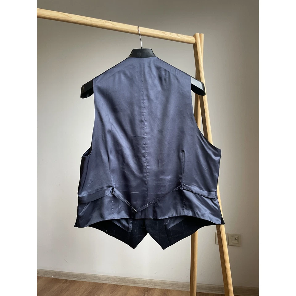 Hackett Mayfair Check Wool Waistcoat Size UK/US 46/EUR 56 - Image 2 of 4