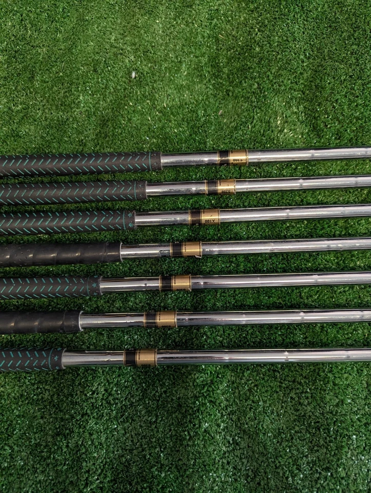 Daiwa Advisor DG-8201 Forged Blade Iron Set 3-9 Steel Shafts Stiff Flex Dynamic - Image 3 of 4