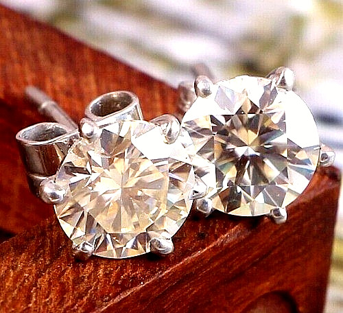 9 Ct Certified Treated Amazing Off White Diamond Solitaire Stud In 925 Silver