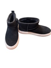 UGG Alameda wms black suede shearling lined mini ankle boot sz 5.5 SKU 10-471