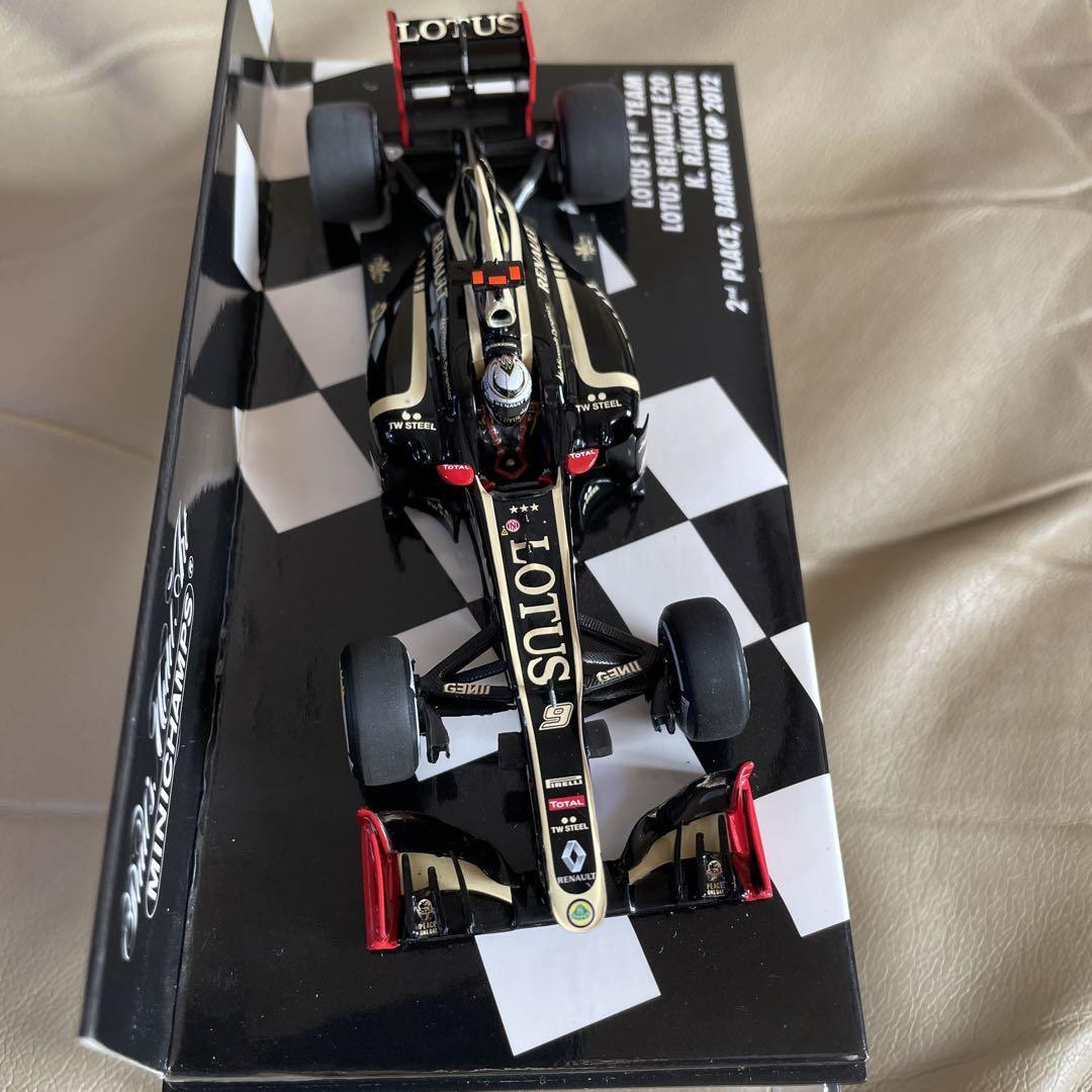 ミニカー 1/18 minichamps LOTUS RENAULT show car Minichamps 1:18 V. Petrov Lotus Renault R31 Showcar formula
