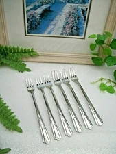 6   Ekco Eterna  EKS7    Stainless  Seafood Cocktail or Oyster Forks