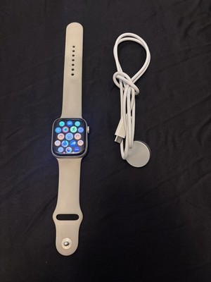Apple Watch Series 7 45mm Silver GPS+Cellular Aluminum Case White Silicone Band