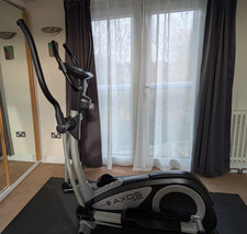 Kettler Axos Cross M Elliptical Cross Trainer- Lightly Used + Non-Slip Mat 