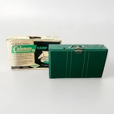 Vintage Coleman Two Burner Camp Stove 413G499 - Green Portable Gas stove