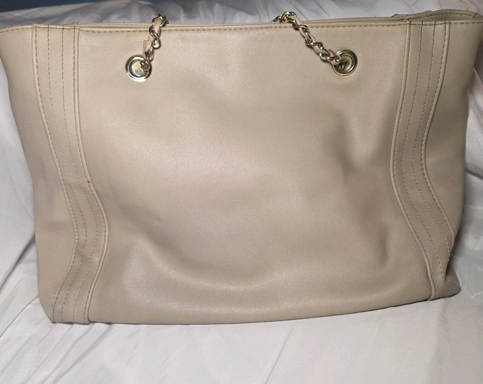 Mossimo Ivory Shoulder Bag Purse Gold Accents Large Multi Pocket - Image 3 of 4