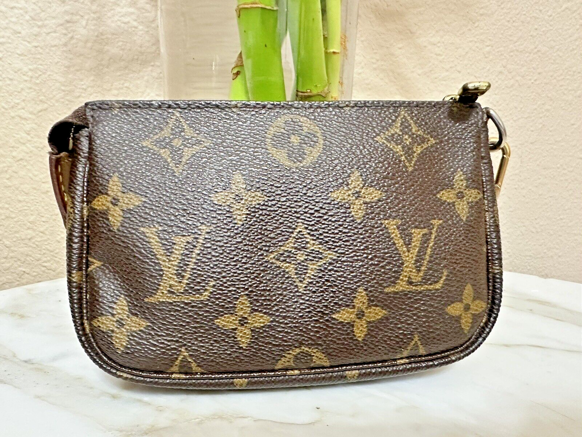 ショルダーバッグ・ポシェット Louis Vuitton Pochette Accessoires Monogram Mini Bag M58009 Auth LOUIS VUITTON Mini Pochette Accessoires M58009 Brown