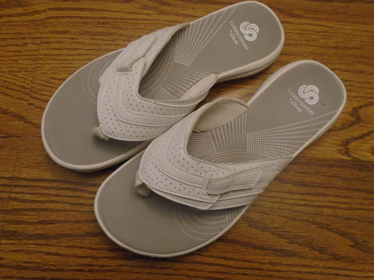 Clarks women's white flip flops sale