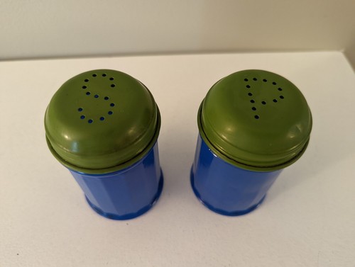 Vintage GEMCO Blue Glass Salt and Pepper Shakers with Green Metal Top Lid USA  - Bild 3 von 8